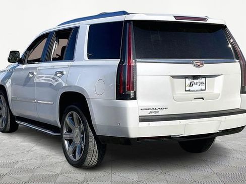 Used 2020 Cadillac Escalade Luxury image 4