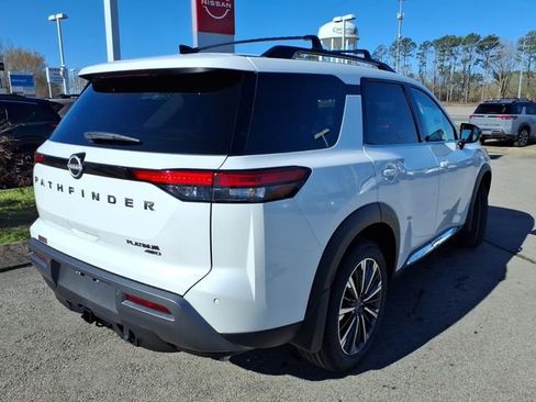 New 2026 Nissan Pathfinder Platinum AWD/4WD image 3
