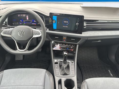 New 2026 Volkswagen Jetta SE FWD image 16