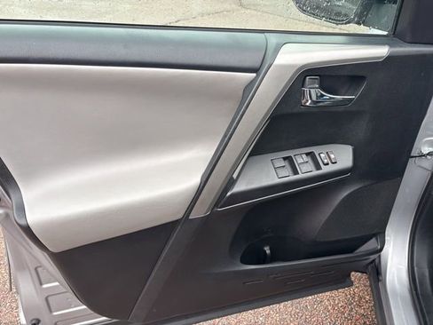 Used 2017 Toyota RAV4 XLE w/ Premium Special Value Package image 7