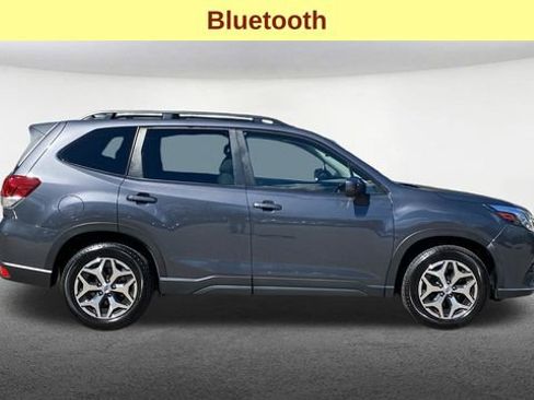 Certified 2022 Subaru Forester Premium AWD/4WD image 10