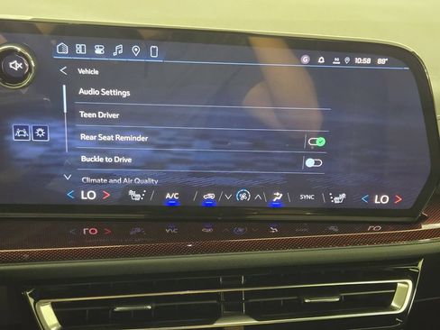 New 2026 Chevrolet Traverse Z71 w/ Driver Confidence Package AWD/4WD image 17