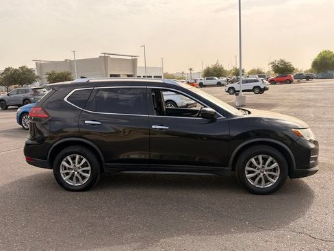 Used 2020 Nissan Rogue SV FWD image 7