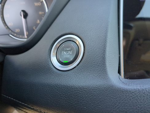 Used 2020 Cadillac XT4 Premium Luxury w/ Cold Weather Package image 33