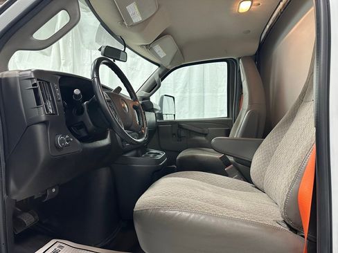 Used 2022 Chevrolet Express 3500 Work Van w/ Power Convenience Package image 15