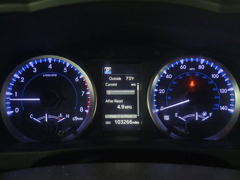 Used 2018 Toyota Highlander LE FWD image 23