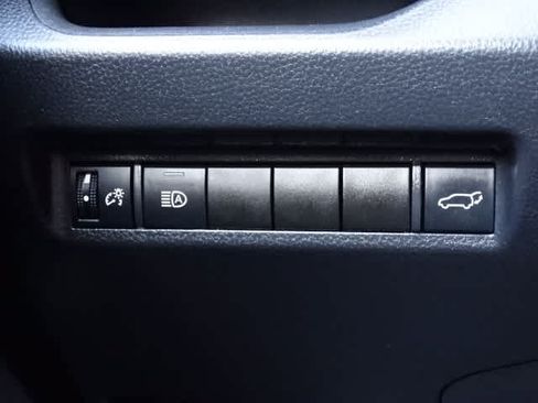 Certified 2022 Toyota RAV4 XLE w/ Convenience Package FWD image 38