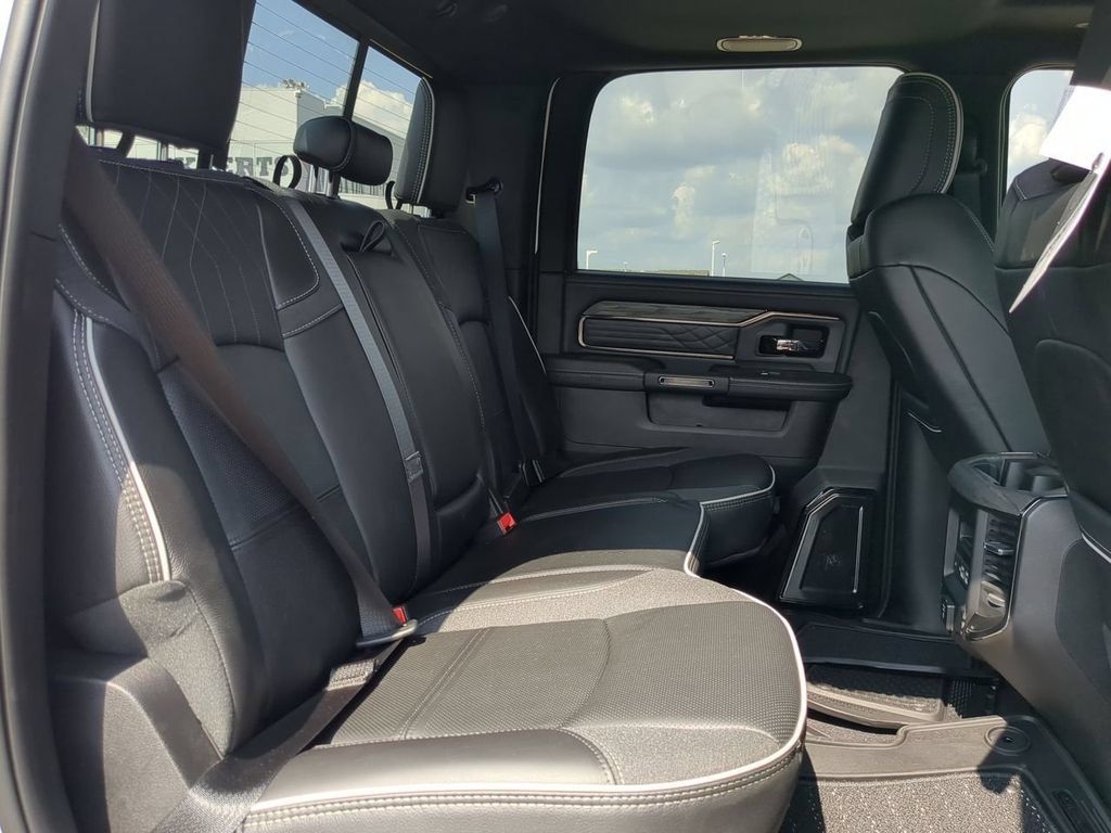 New 2025 RAM 2500 Limited AWD/4WD image 31