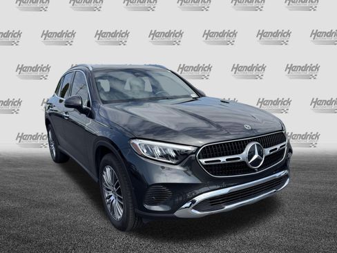 Used 2026 Mercedes-Benz GLC 300 4MATIC image 2