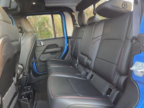 New 2026 Jeep Gladiator Rubicon w/ Safety Group image 15