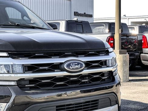 Used 2024 Ford Expedition Limited AWD/4WD image 7