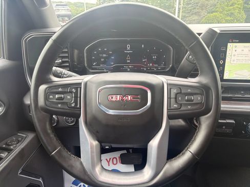 Used 2025 GMC Sierra 1500 SLT AWD/4WD image 14