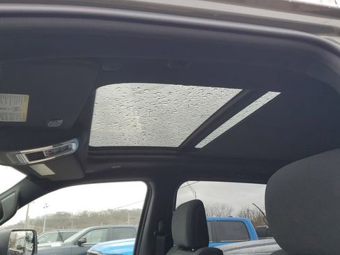 New 2026 RAM 1500 4x4 Crew Cab image 13