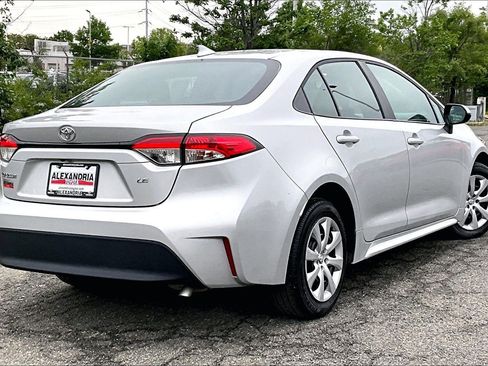 Used 2025 Toyota Corolla LE FWD image 12