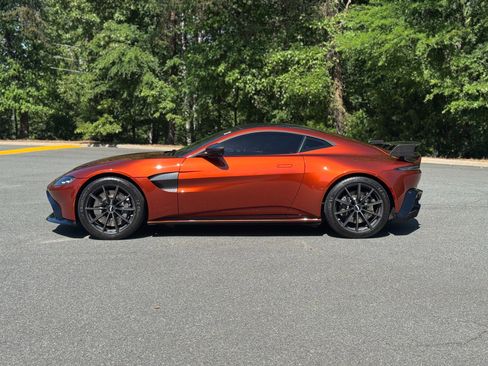 Used 2020 Aston Martin V8 Vantage Coupe RWD image 6