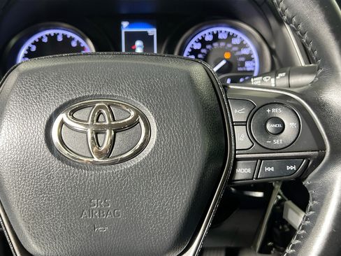 Used 2022 Toyota Camry SE FWD image 20