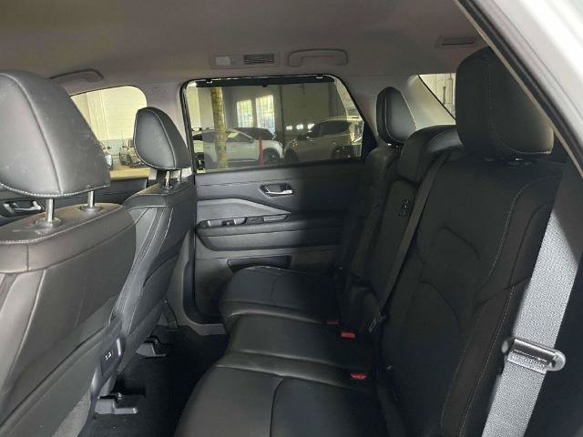 Certified 2025 Nissan Pathfinder SL AWD/4WD image 13