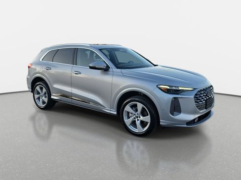 New 2025 Audi Q5 Premium Plus image 3