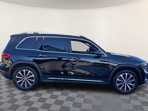 Used 2022 Mercedes-Benz GLB 250 4MATIC image 9
