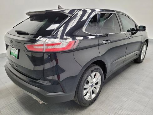Used 2021 Ford Edge Titanium FWD image 10