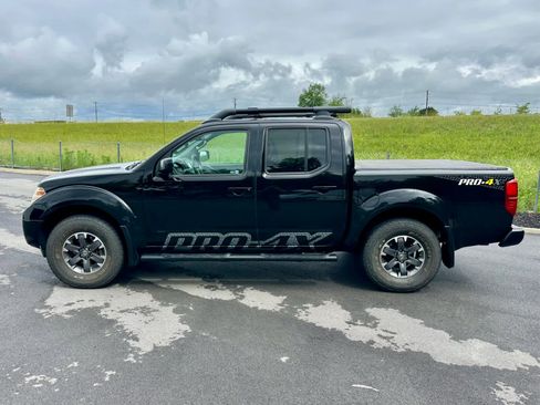 Used 2015 Nissan Frontier PRO-4X w/ Pro-4x Luxury Package AWD/4WD image 8