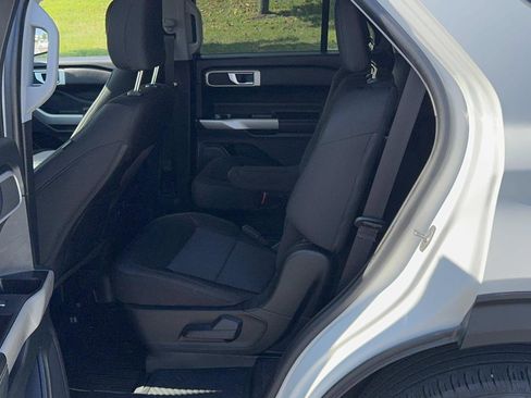 Certified 2022 Ford Explorer XLT w/ Class IV Trailer Tow Package image 14