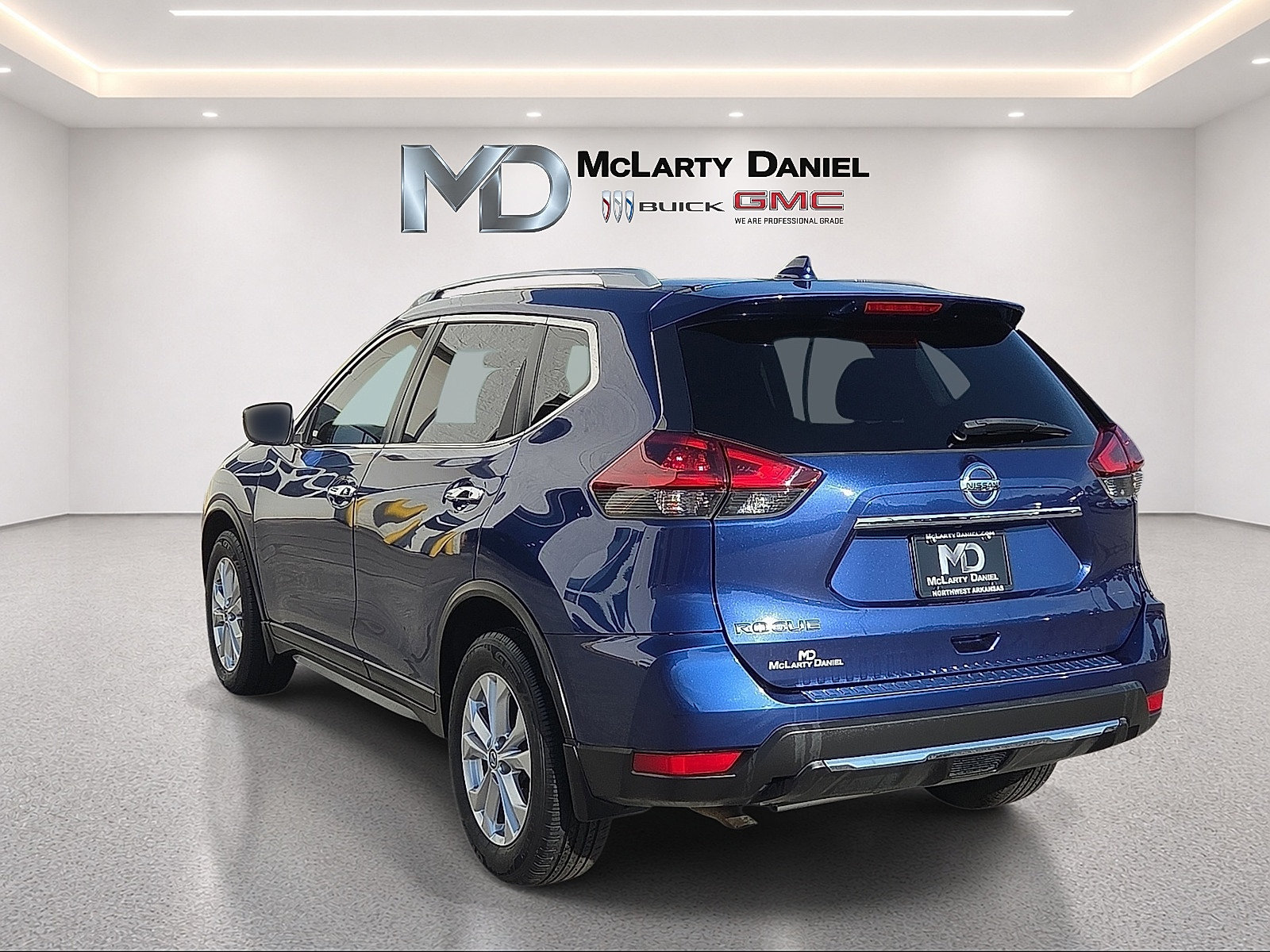 Used 2018 Nissan Rogue S w/ S Value Package FWD image 13