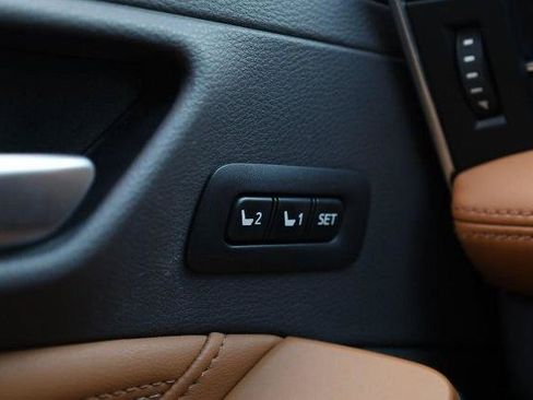 Used 2019 Toyota Avalon Limited w/ Protection Package FWD image 19