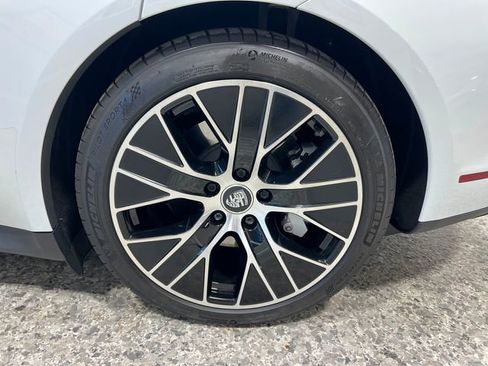 Used 2021 Porsche Taycan 4S image 41