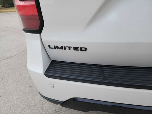 Used 2019 Ford Expedition Limited w/ Equipment Group 303A image 10