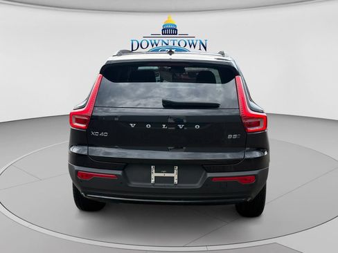 Used 2026 Volvo XC40 B5 Core w/ Protection Package Premier AWD/4WD image 4
