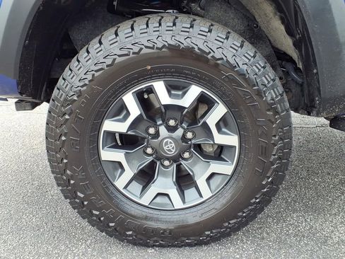 Used 2023 Toyota Tacoma TRD Off-Road AWD/4WD image 10