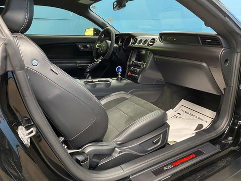 Used 2018 Ford Mustang Shelby GT350 w/ Convenience Package image 35