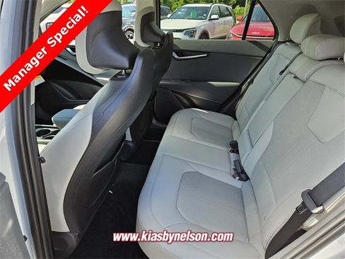 New 2025 Kia Niro EX image 6