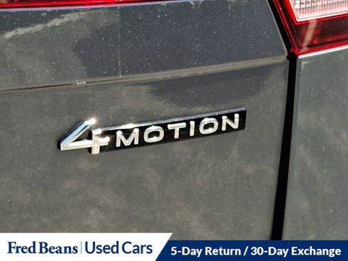 Certified 2023 Volkswagen Tiguan SE w/ Panoramic Sunroof Package AWD/4WD image 32