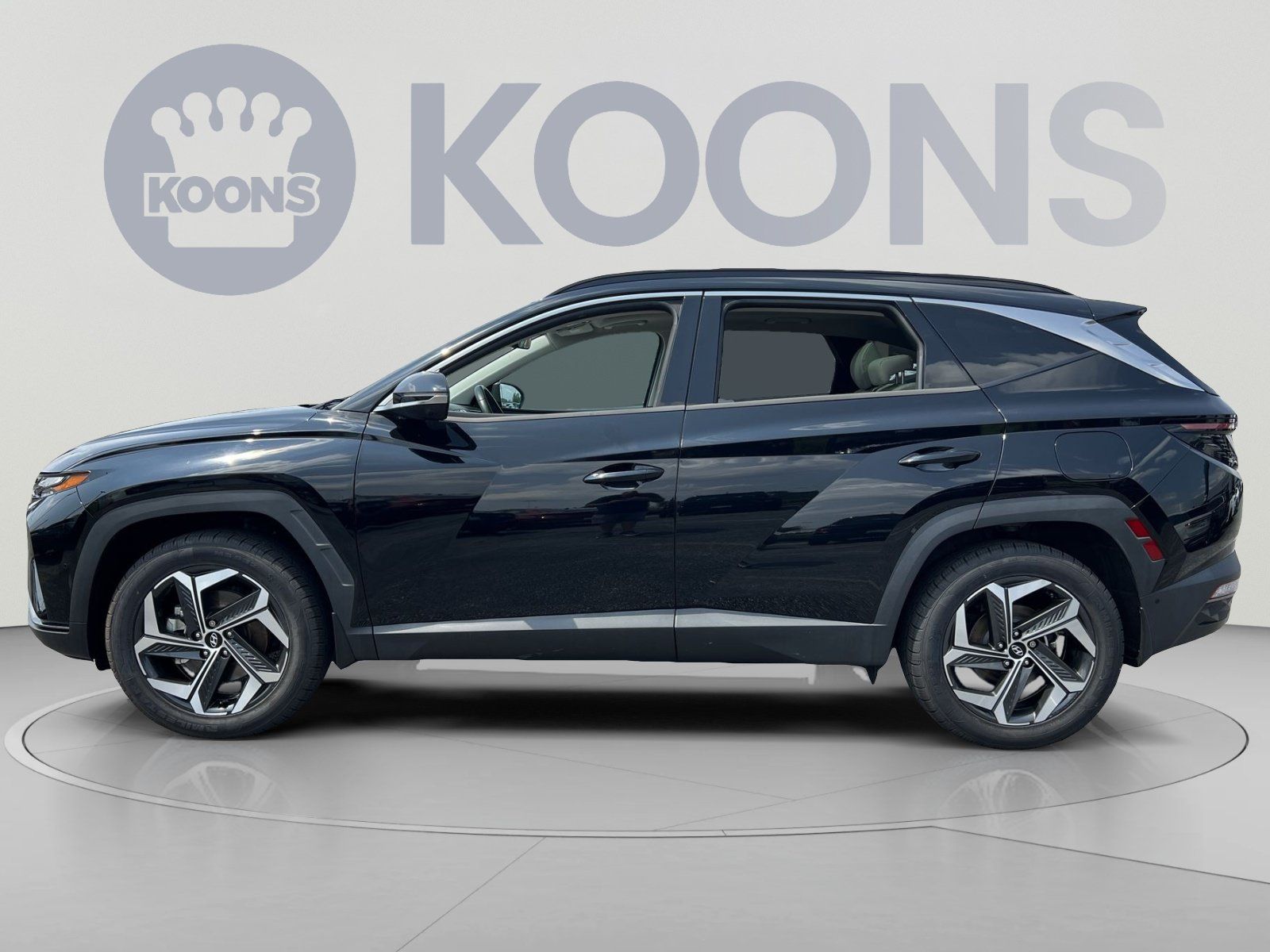 Used 2022 Hyundai Tucson Limited w/ Cargo Package AWD/4WD image 2