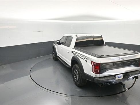 Certified 2018 Ford F150 Raptor w/ Equipment Group 802A Luxury image 22