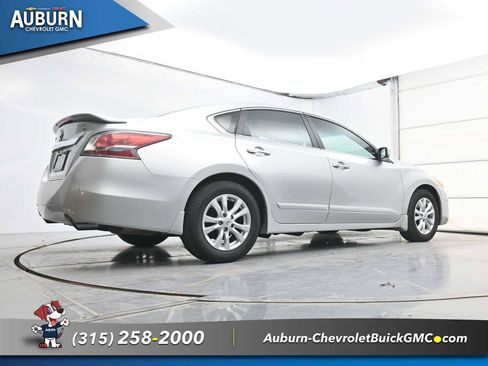 Used 2015 Nissan Altima 2.5 S w/ Sport Value Package image 20