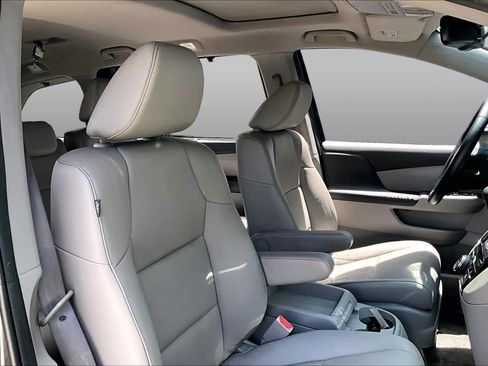 Used 2016 Honda Odyssey EX-L image 9