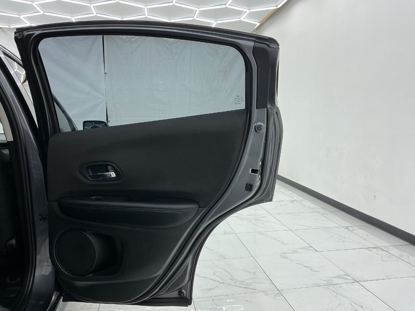 Used 2018 Honda HR-V LX image 25