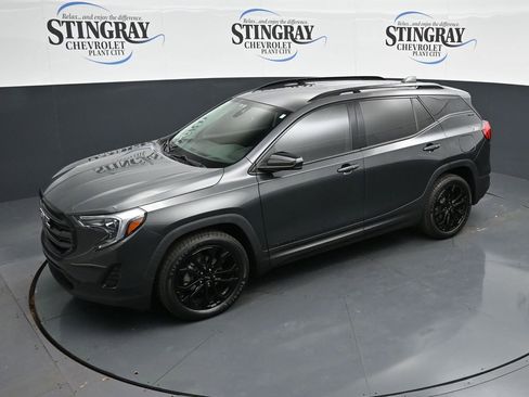 Used 2020 GMC Terrain SLE w/ Driver Convenience Package FWD image 11