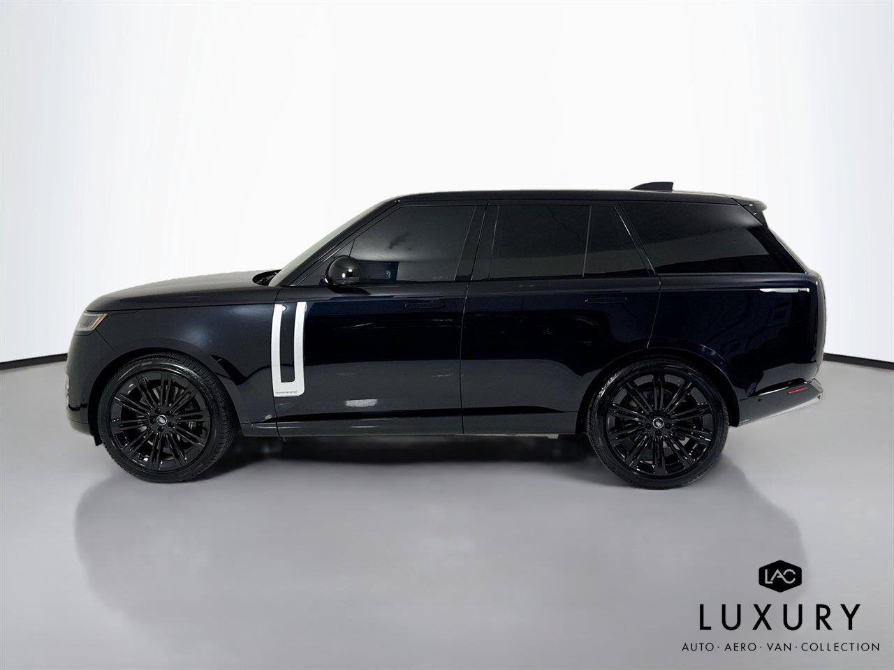 Used 2024 Land Rover Range Rover Autobiography AWD/4WD image 8