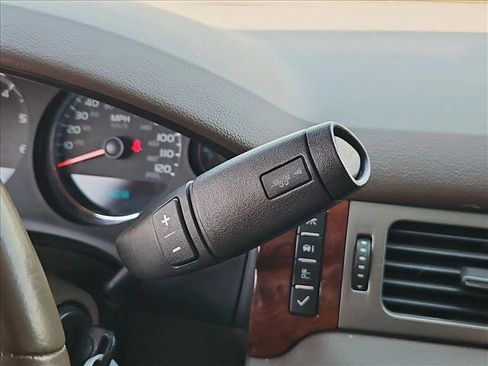 Used 2012 Chevrolet Tahoe LT RWD image 18