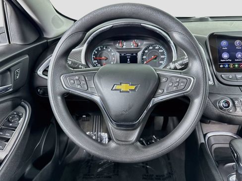 Used 2021 Chevrolet Malibu LT FWD image 21