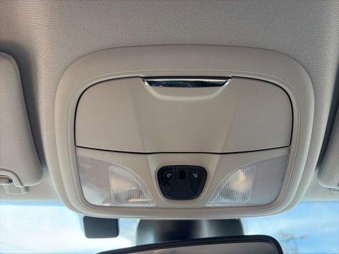 Used 2021 Jeep Cherokee Latitude Lux w/ Comfort/Convenience Group image 20