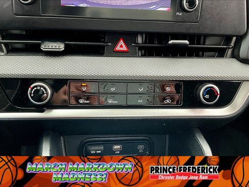 Used 2023 Kia Sportage LX image 26