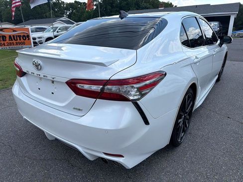 Used 2018 Toyota Camry XSE FWD image 9
