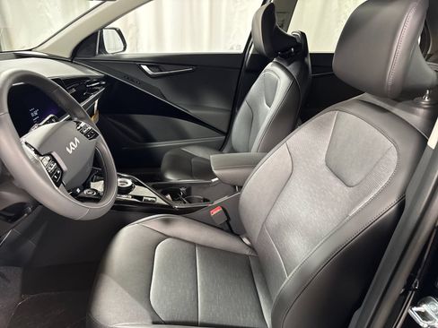 New 2026 Kia Niro Wave FWD image 3