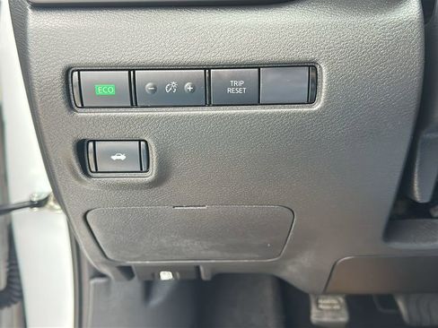 Used 2025 Nissan Sentra S FWD image 20