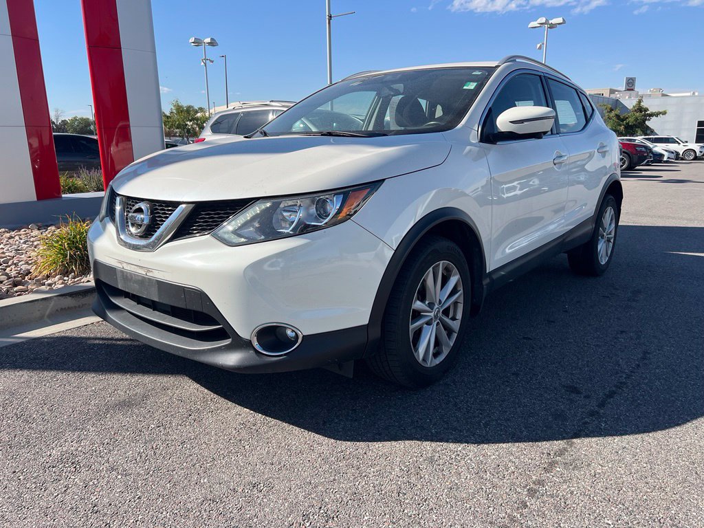 Used 2017 Nissan Rogue Sport SV w/ SV Premium Package AWD/4WD image 3